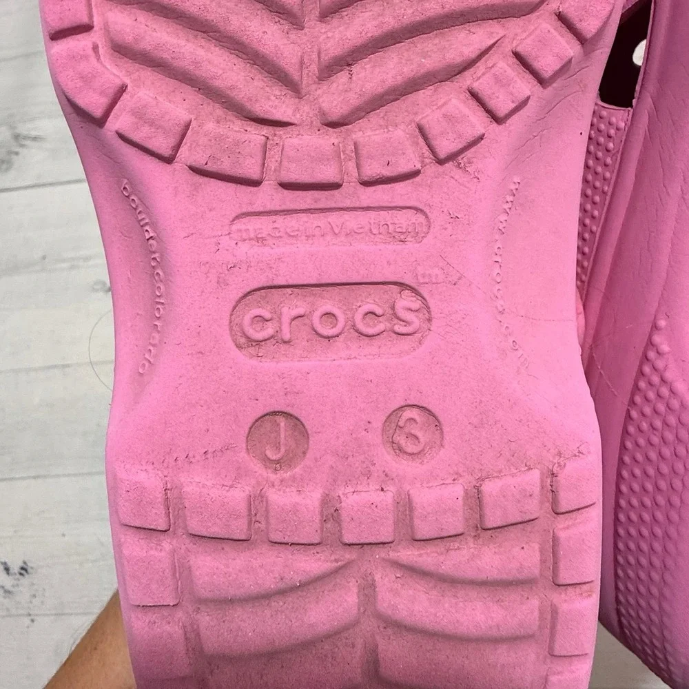 Crocs classic slip on clogs pink juniors size 3